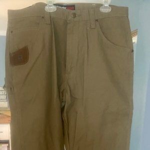 NWT! Wrangler Riggs Workwear pants. Carpenter relaxed fit.